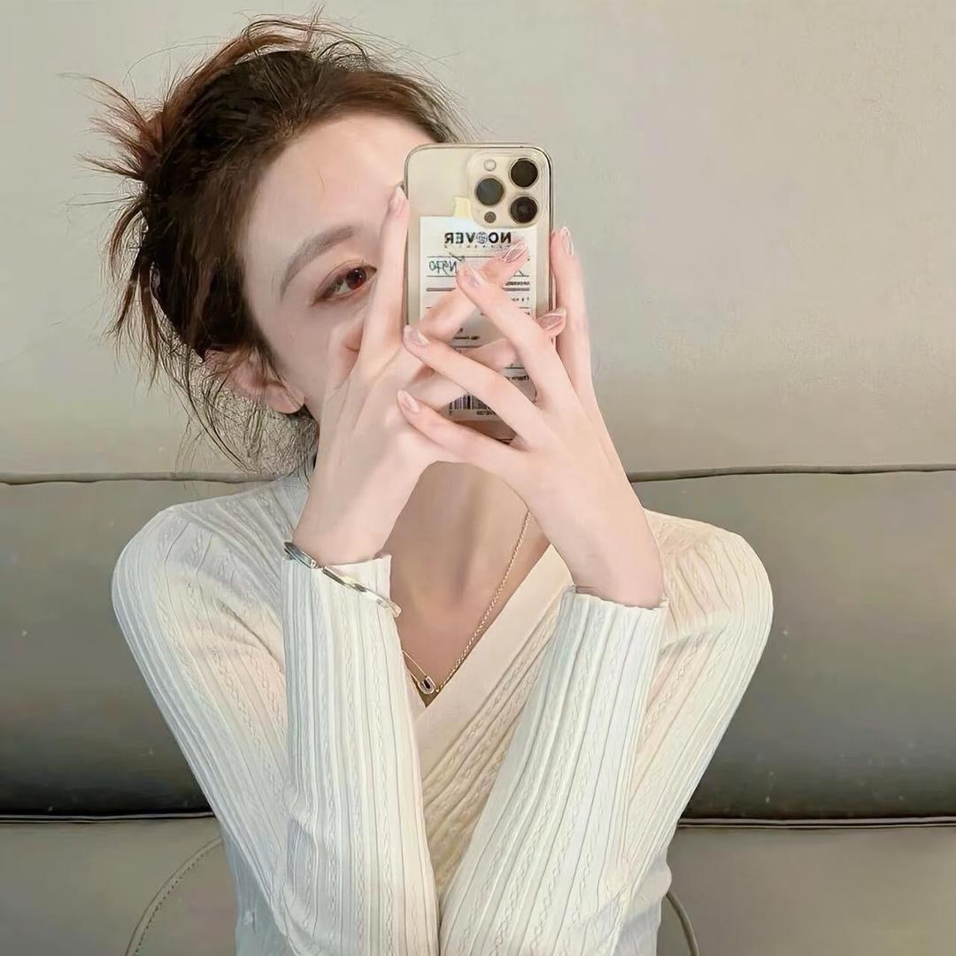 小懿.