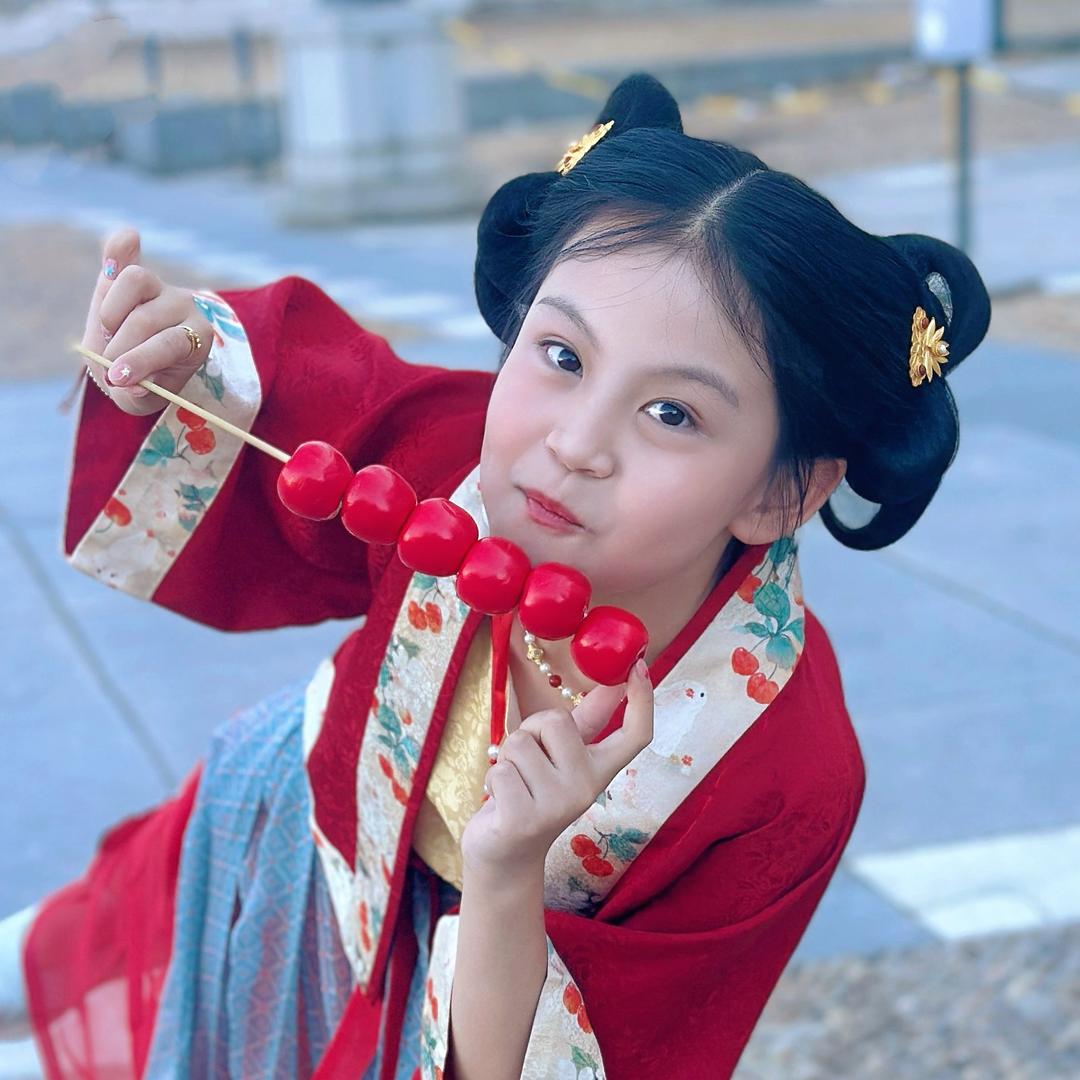 叶若若小袍子
