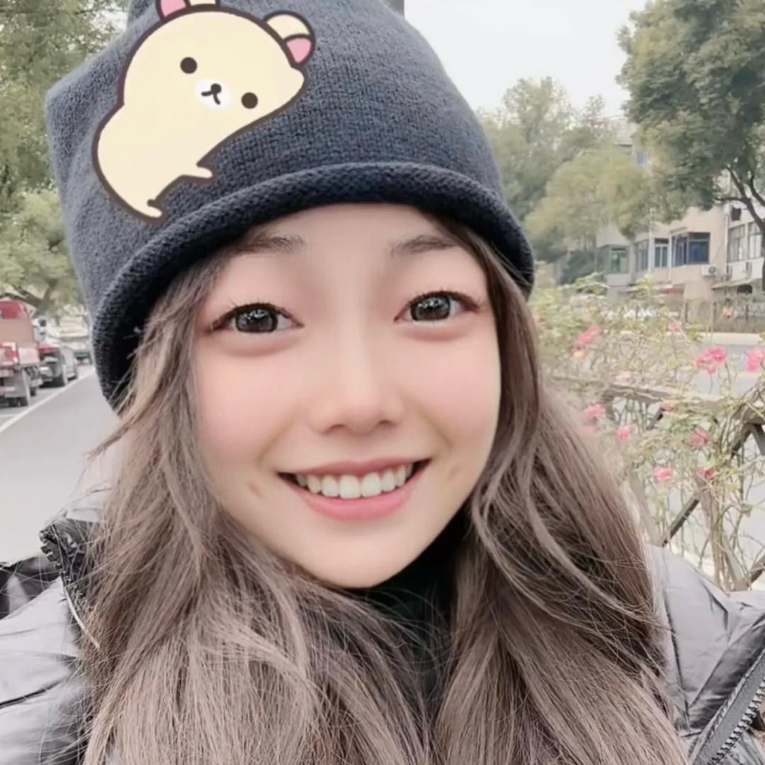 黑利群🖤鼎欣传媒