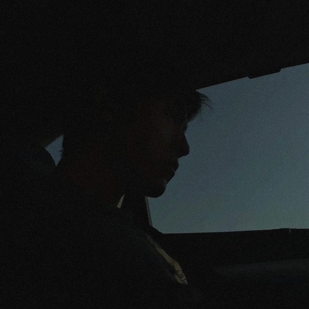 𝑨𝒍𝒐𝒏𝒆