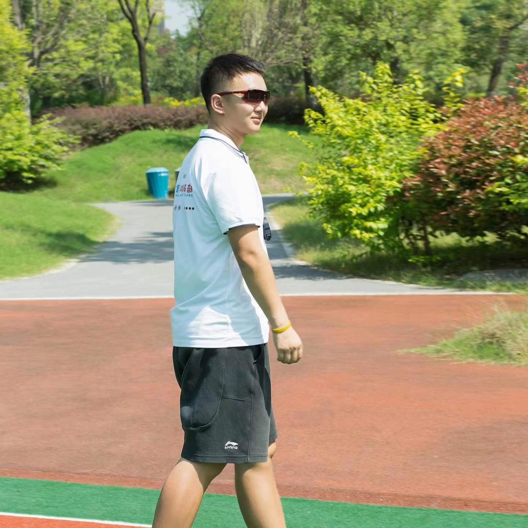 重庆教轮滑的黄教练