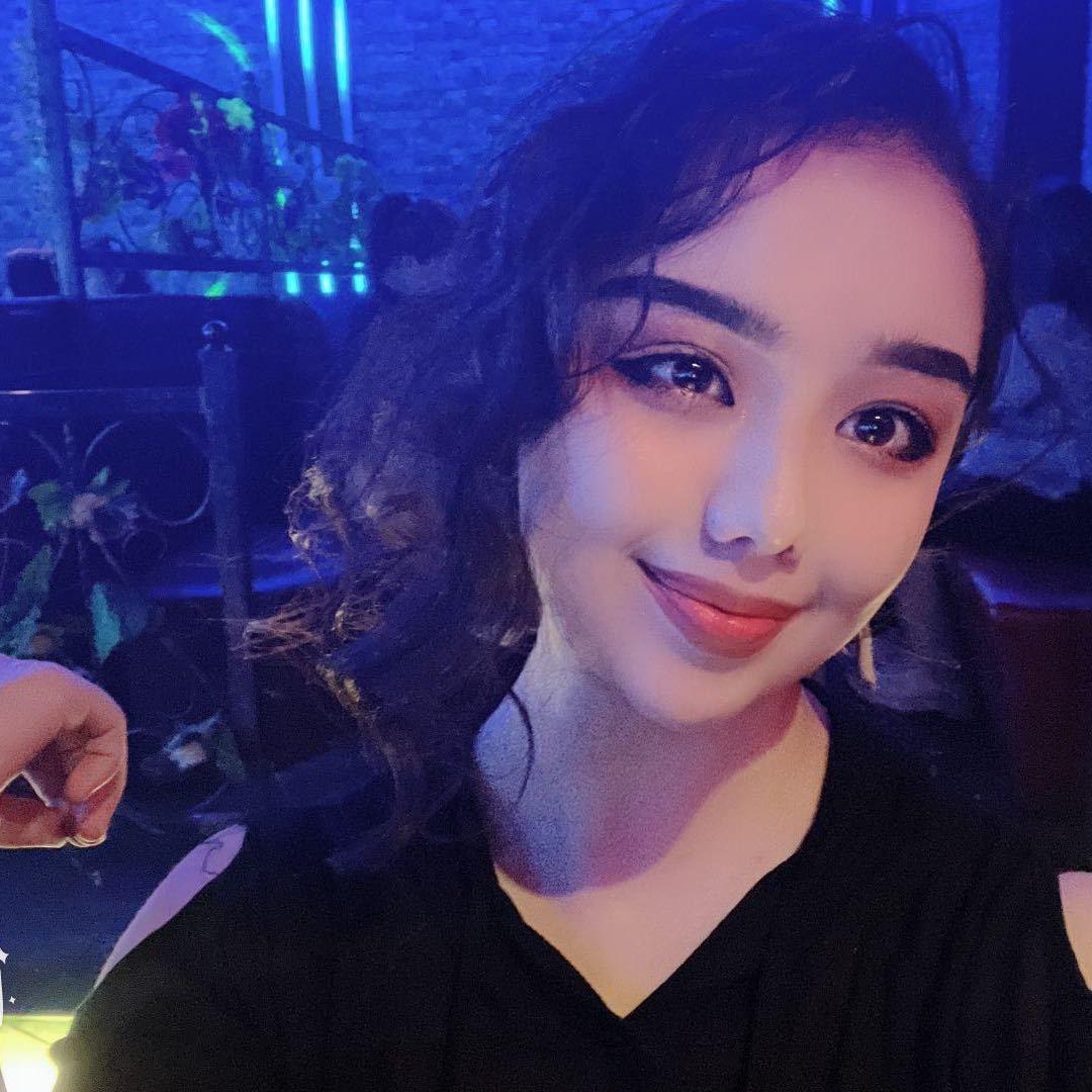 艾菲  小西门女装总店