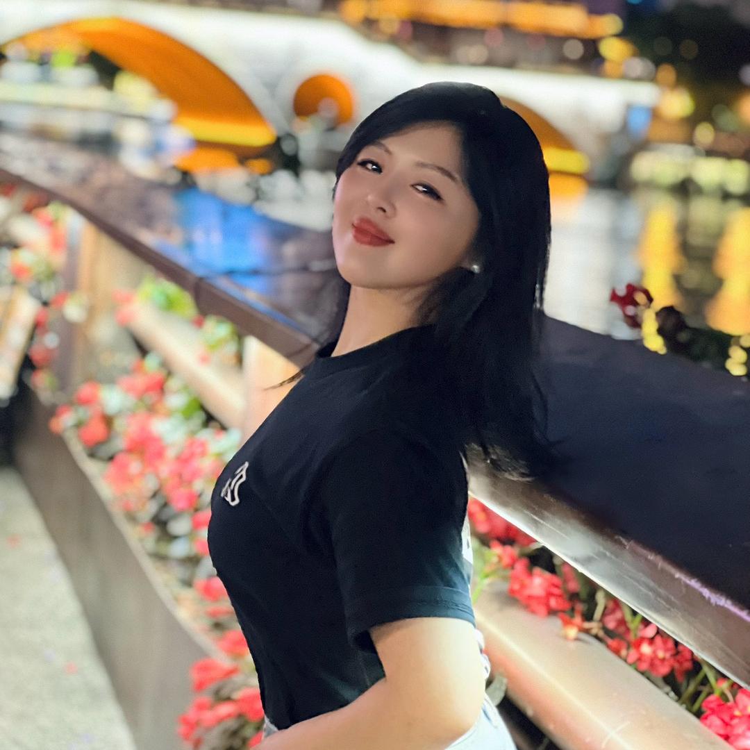 小敏L(努力涨粉中⚡)