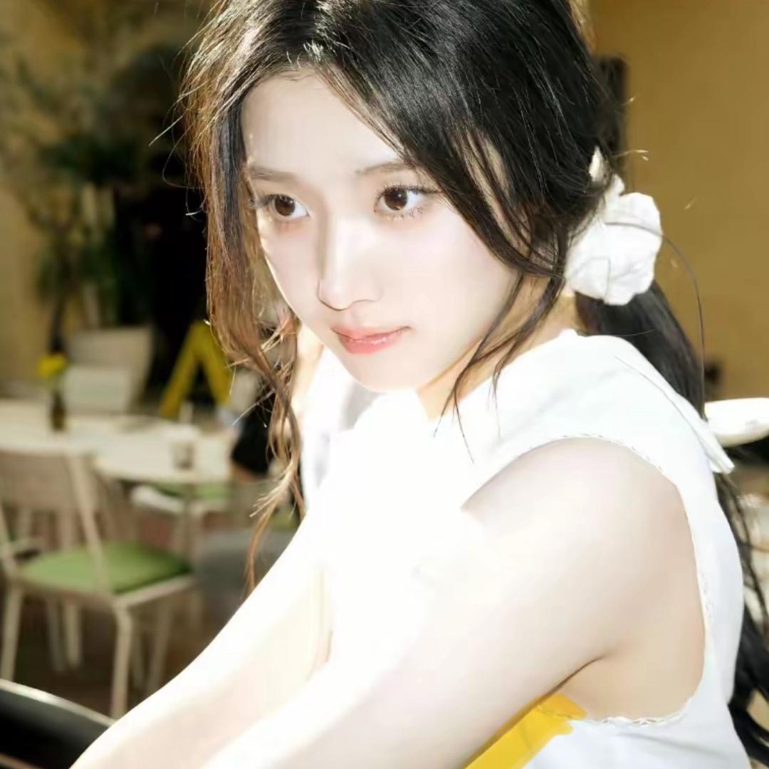 我见杏花映春