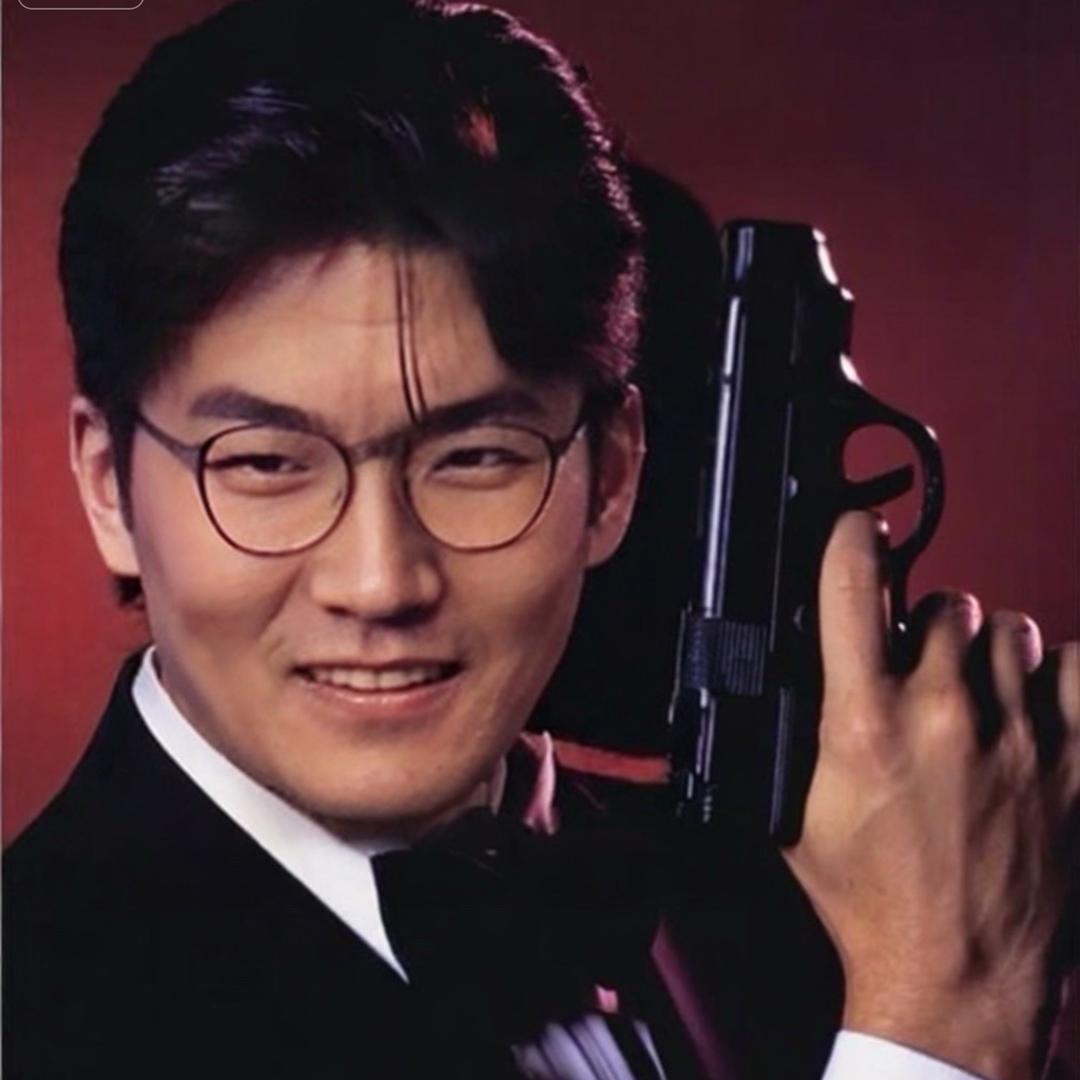 型男邦德