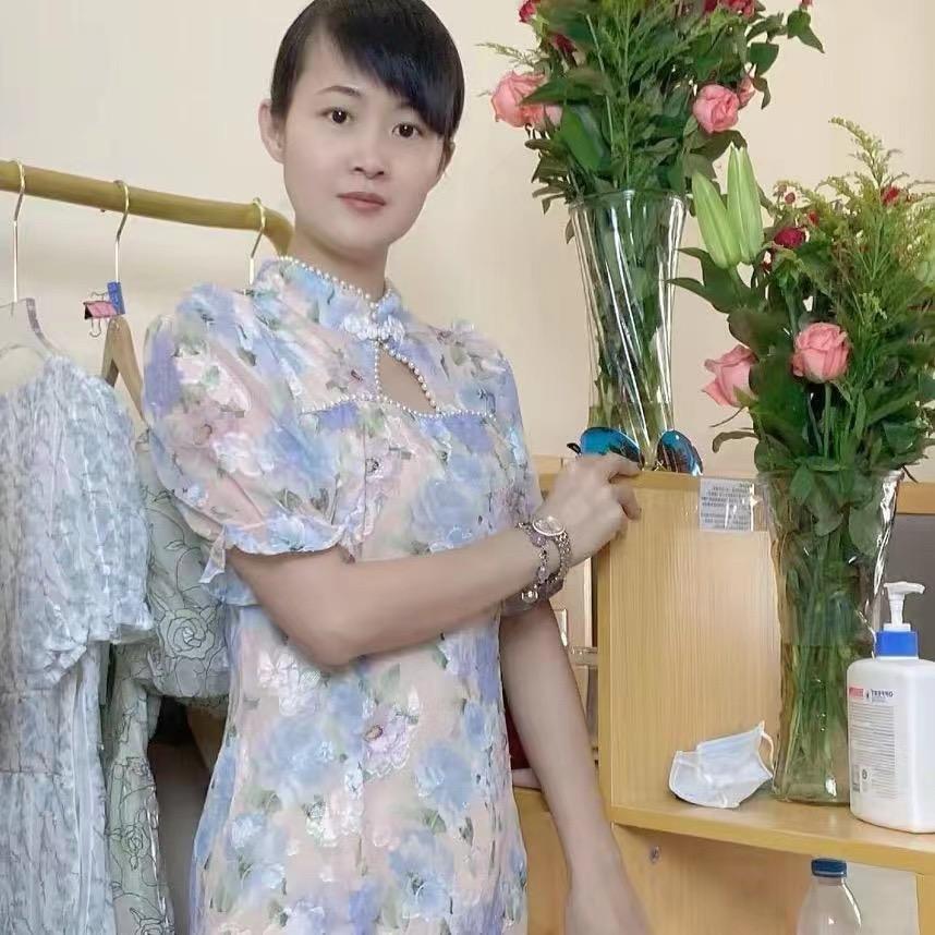 港妹女装工厂店