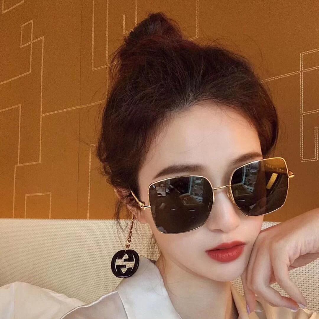 西西穿搭