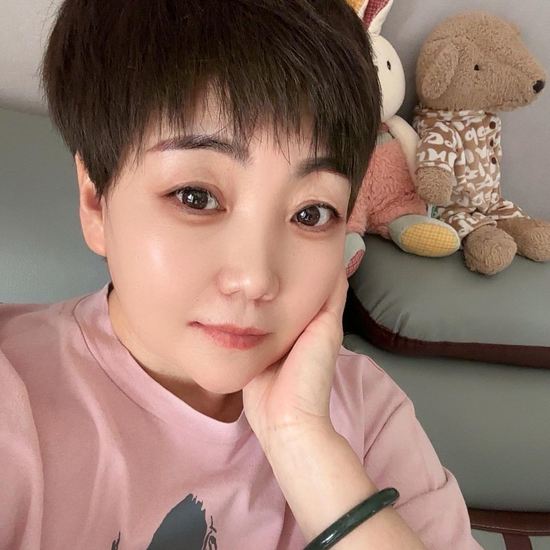 贴膜的马姐