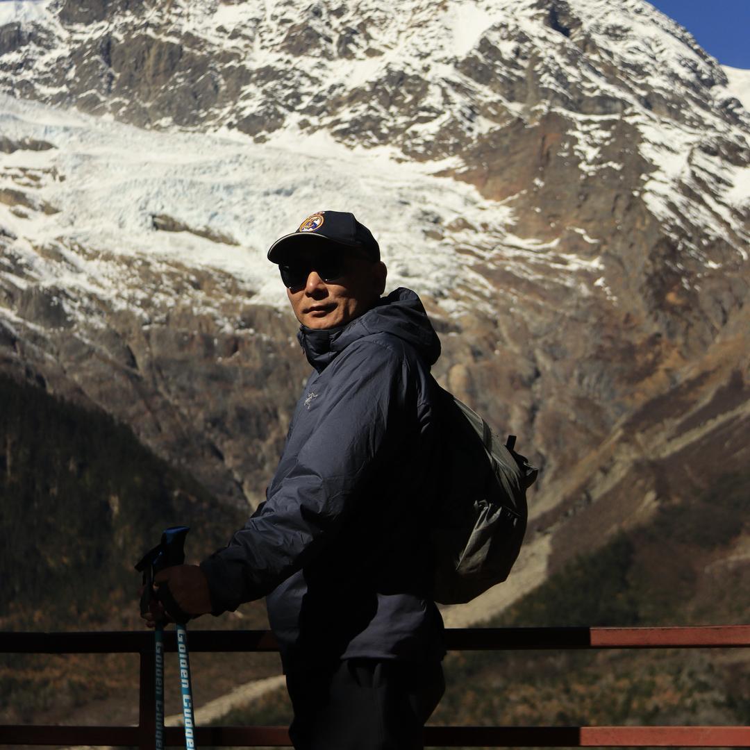 拾年大叔(热爱自由)