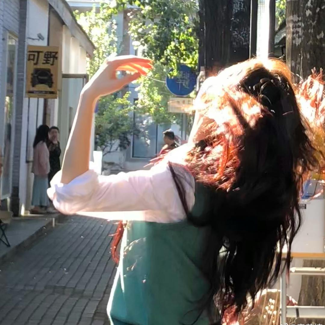 腻腻Nini_Annie