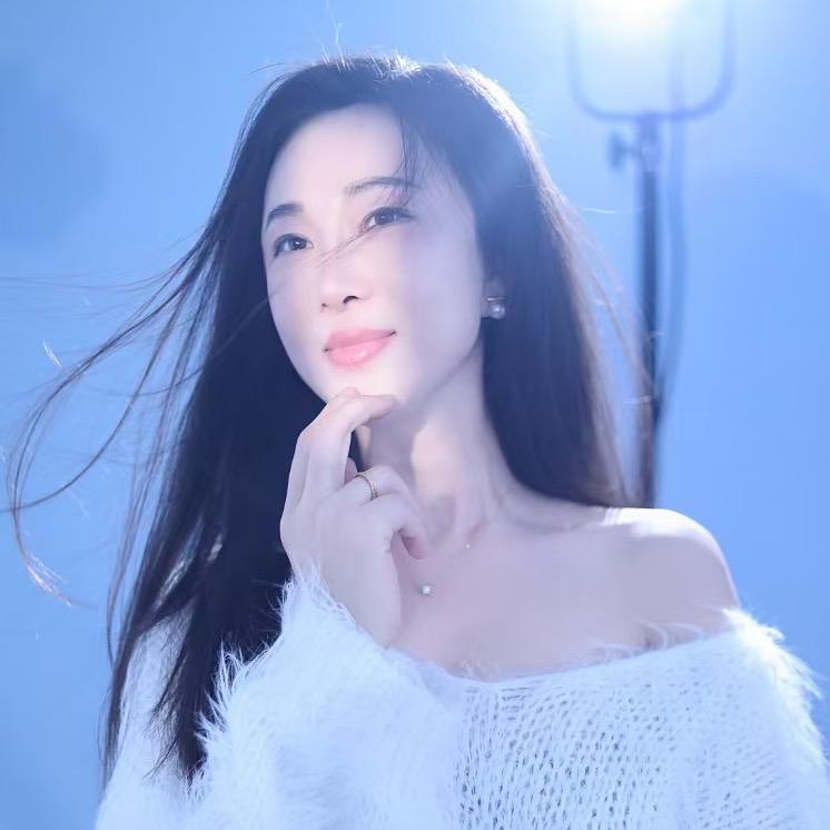 杨菲