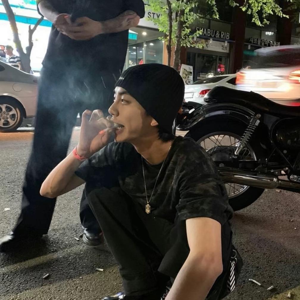 阿豪.
