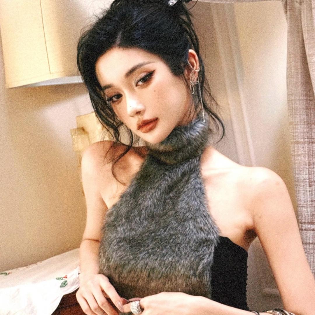 很高兴站在你身边
