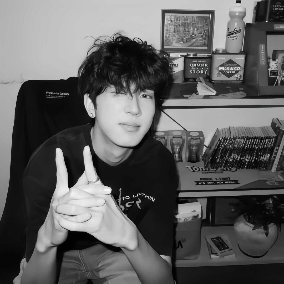 ㅤᅠㅤㅤᅠㅤㅤᅠㅤ