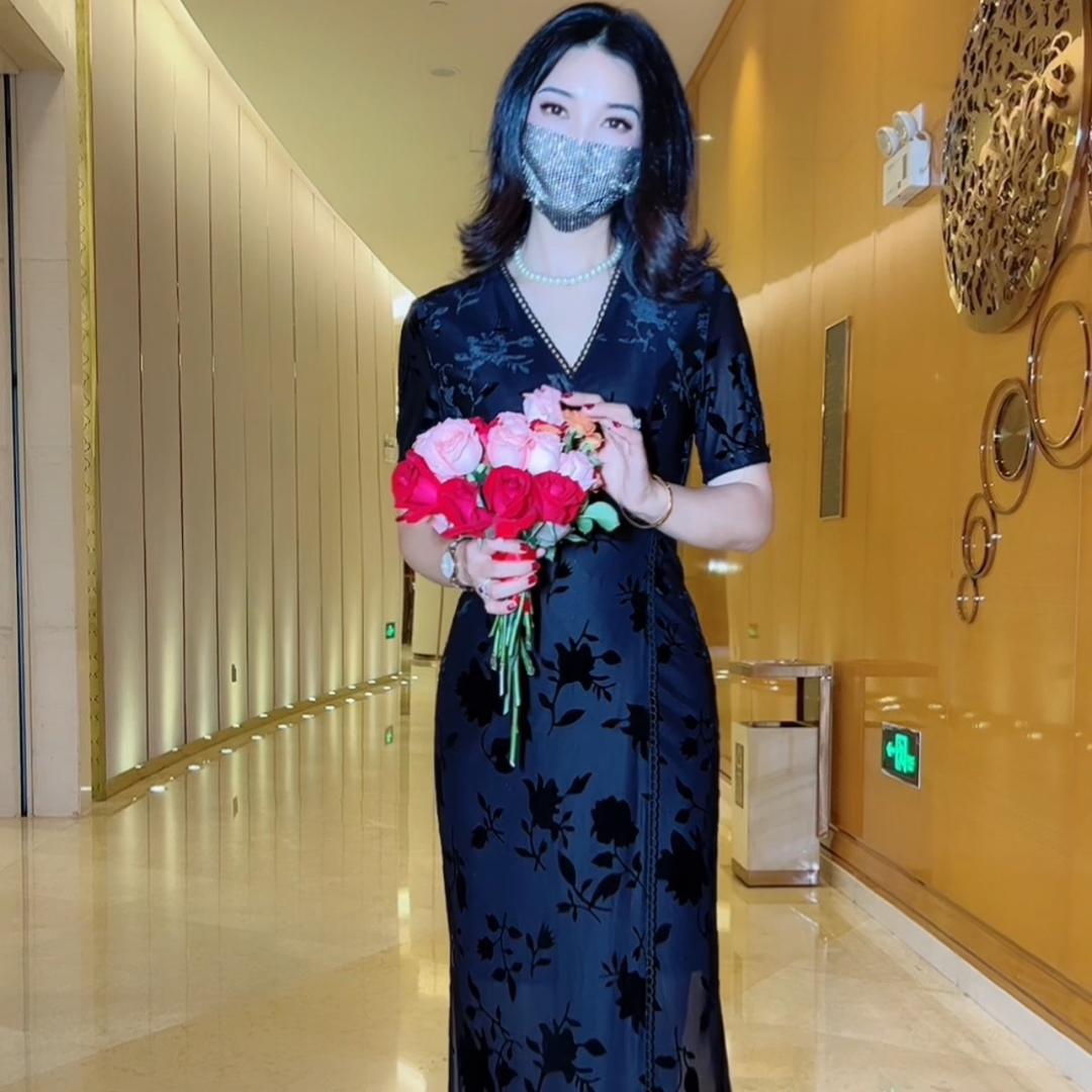 倩倩大小姐服饰