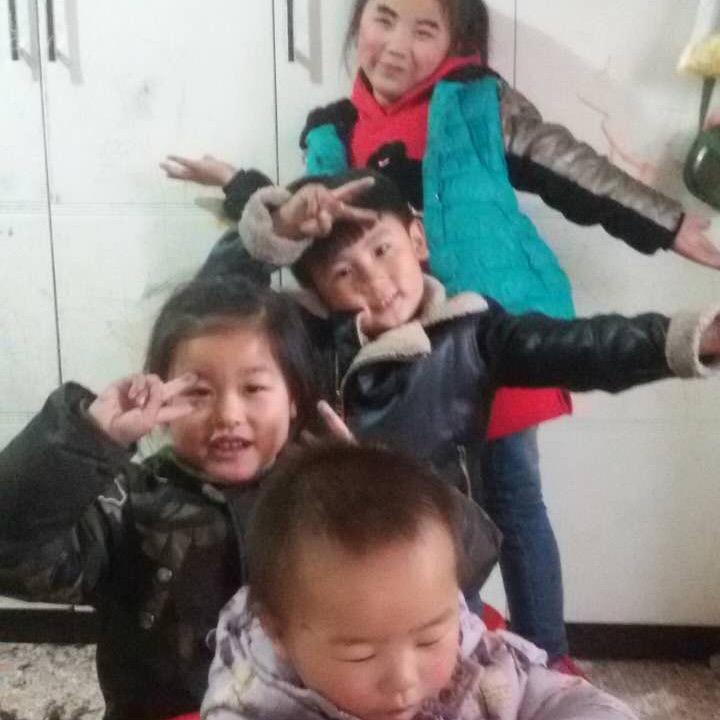 幸福快乐一家人