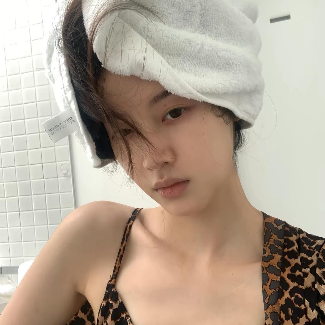 今天也想边佑锡.