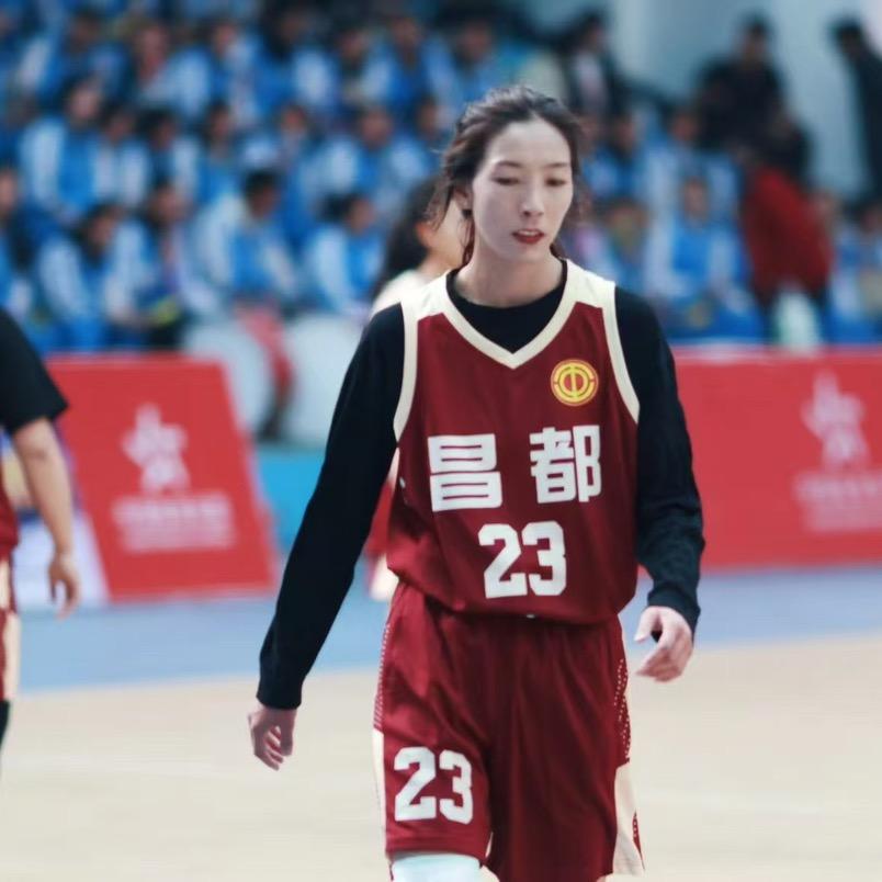 女詹密❤️
