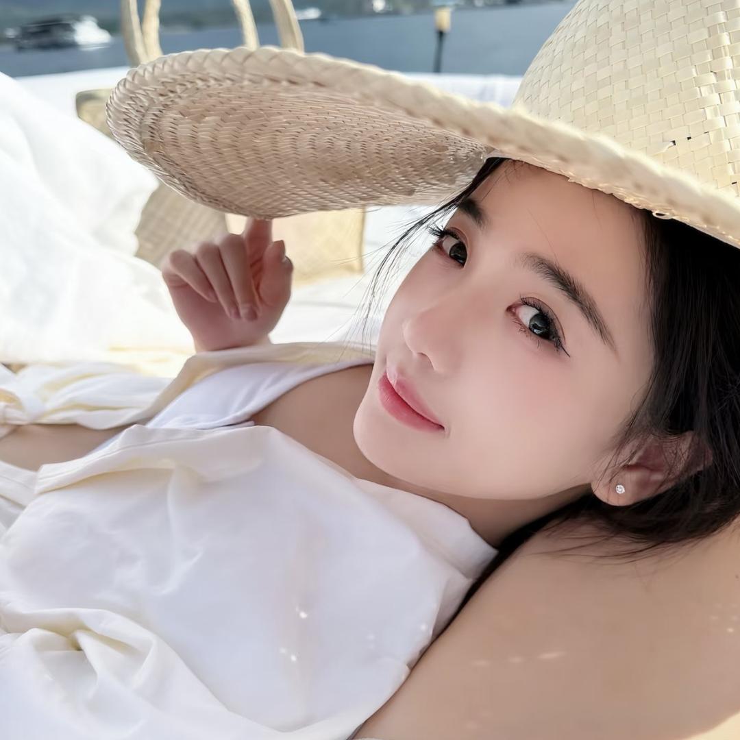 三