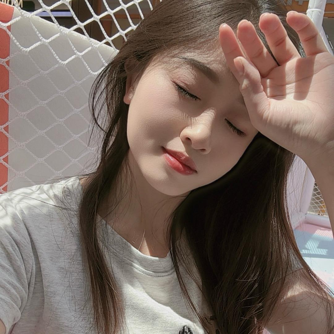 Y   .