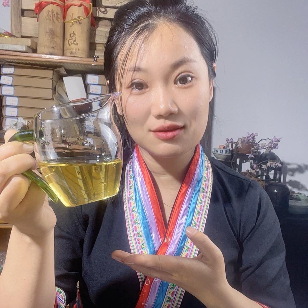 云南源头艳娜普洱茶
