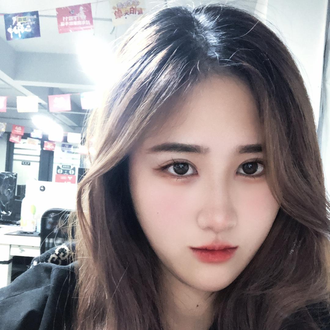 吃布丁的胖丁🦄
