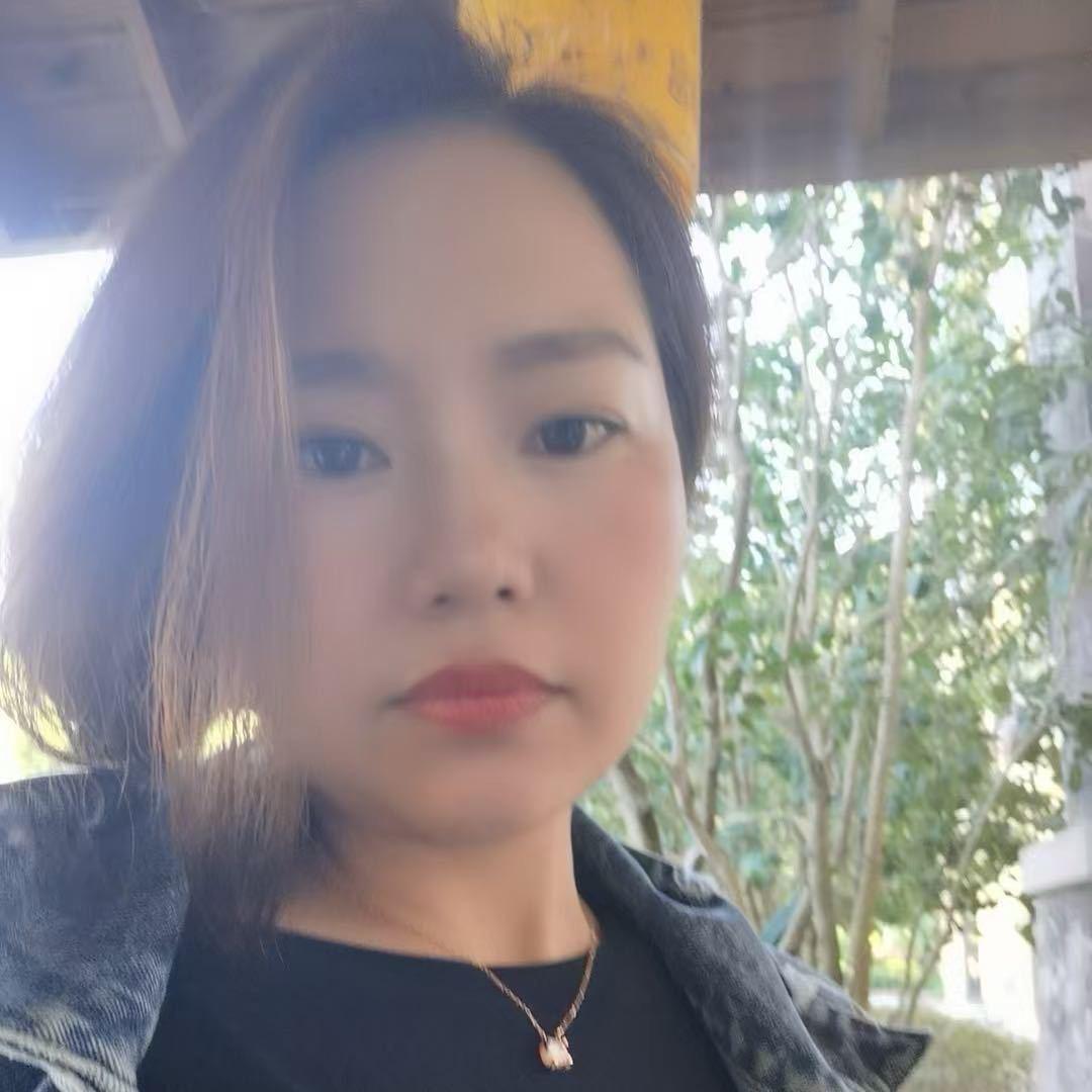 深圳南油森谷服饰店