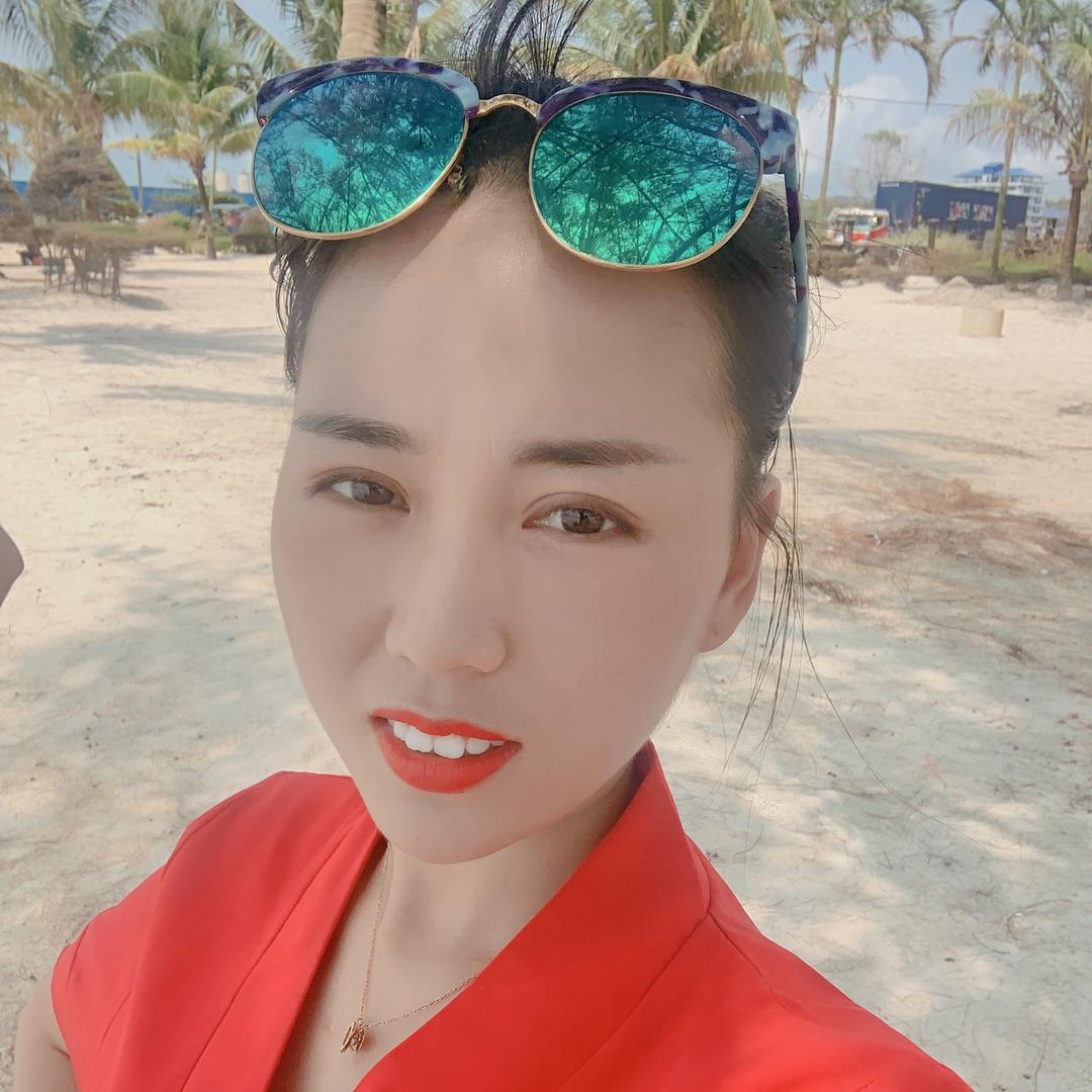 村里有个姑娘叫～小凤