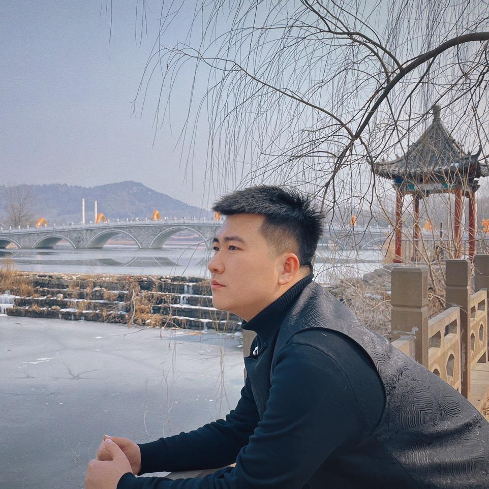 刘俊俊。