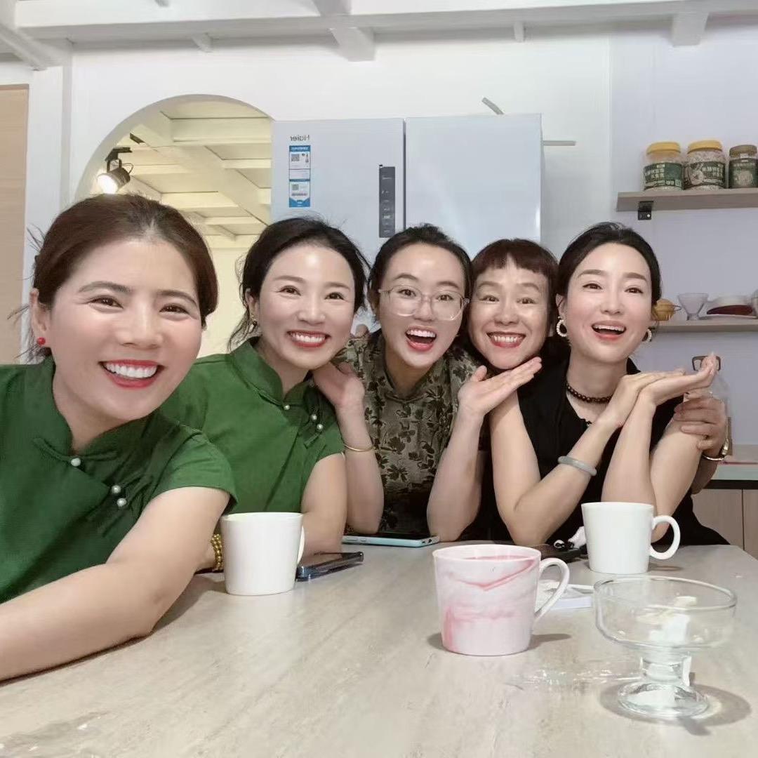 鹿里·LULI一顾再顾克拉玛依