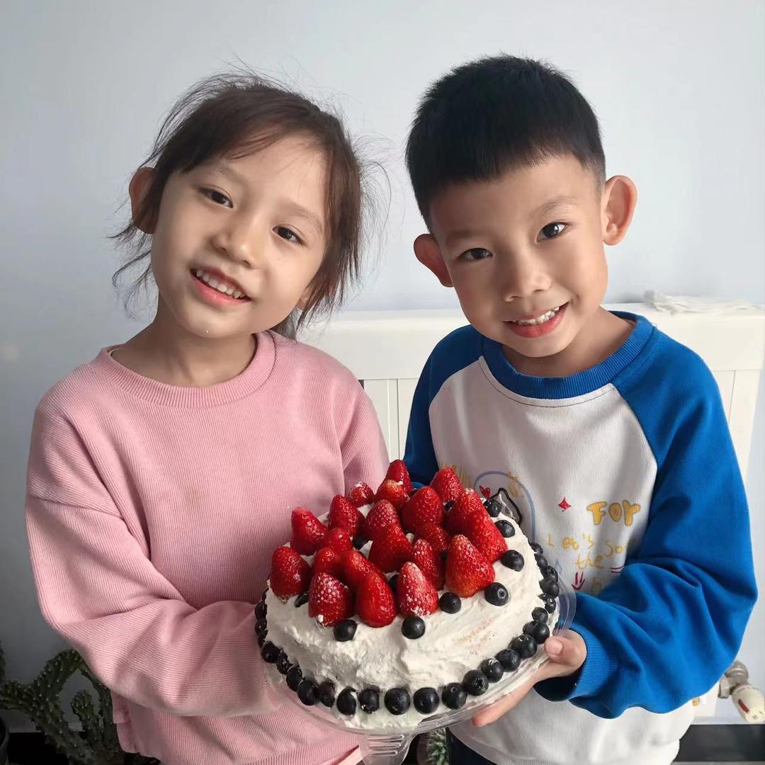 龙凤胎墩子和漂亮
