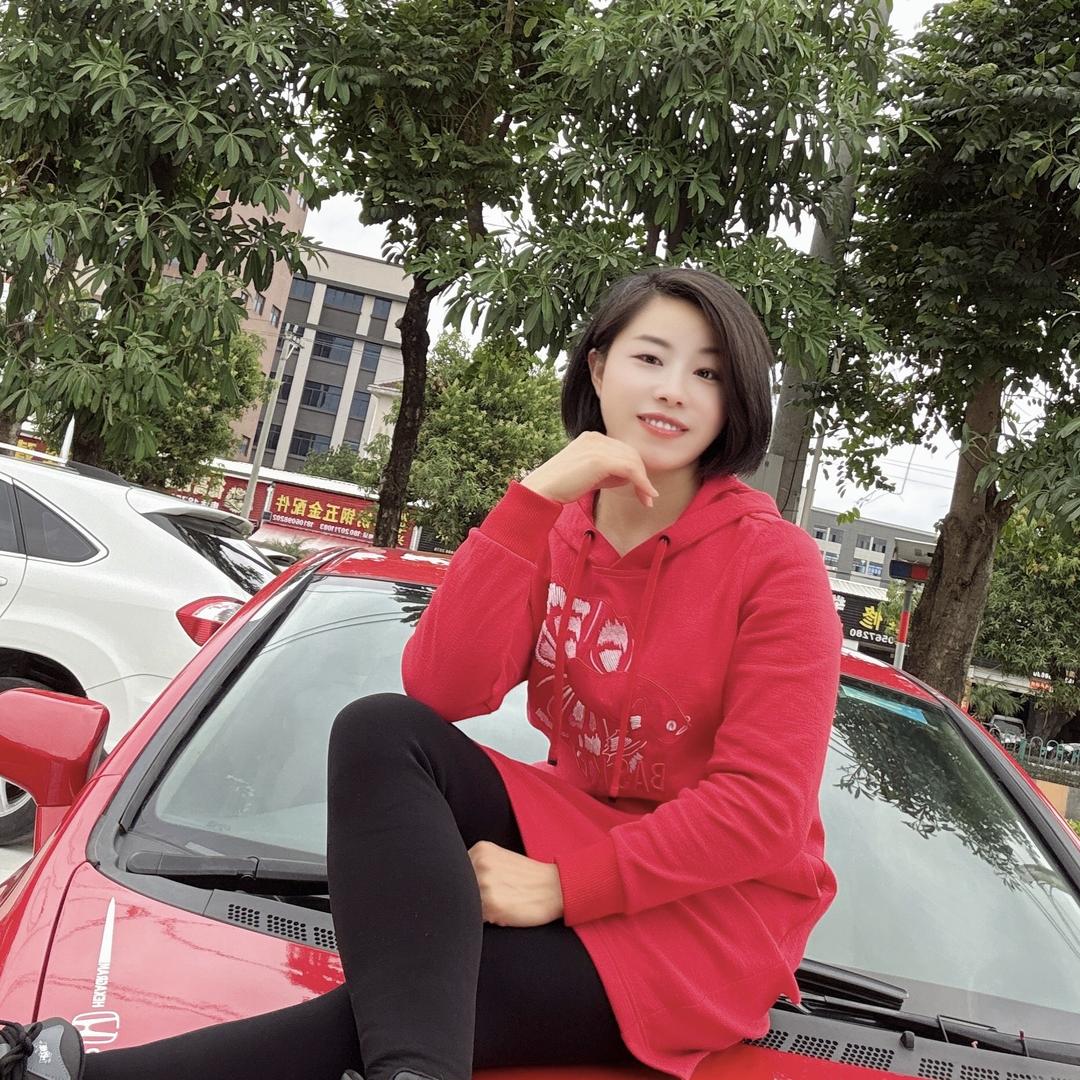 豪友二手车陈梦