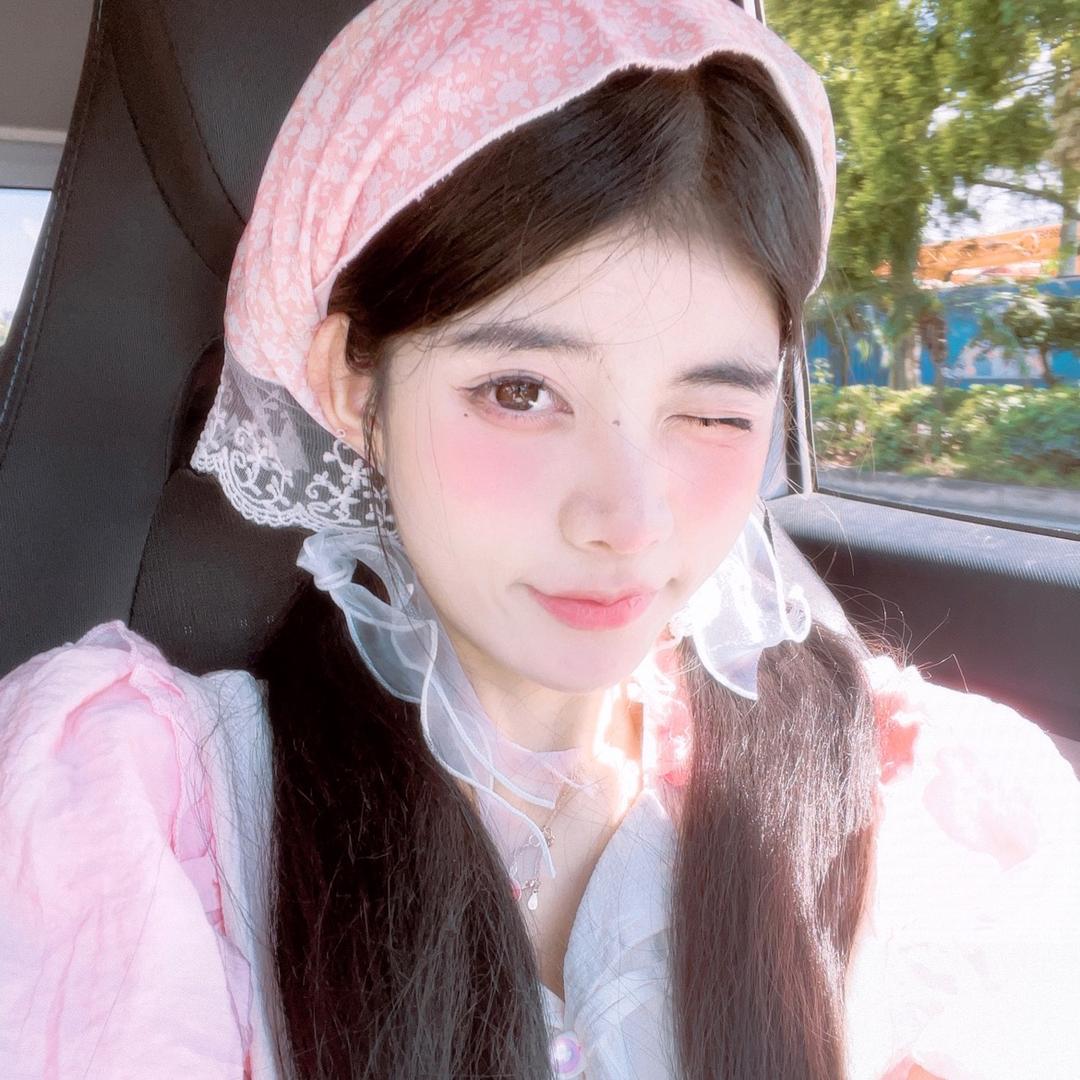 怀中猫📷.