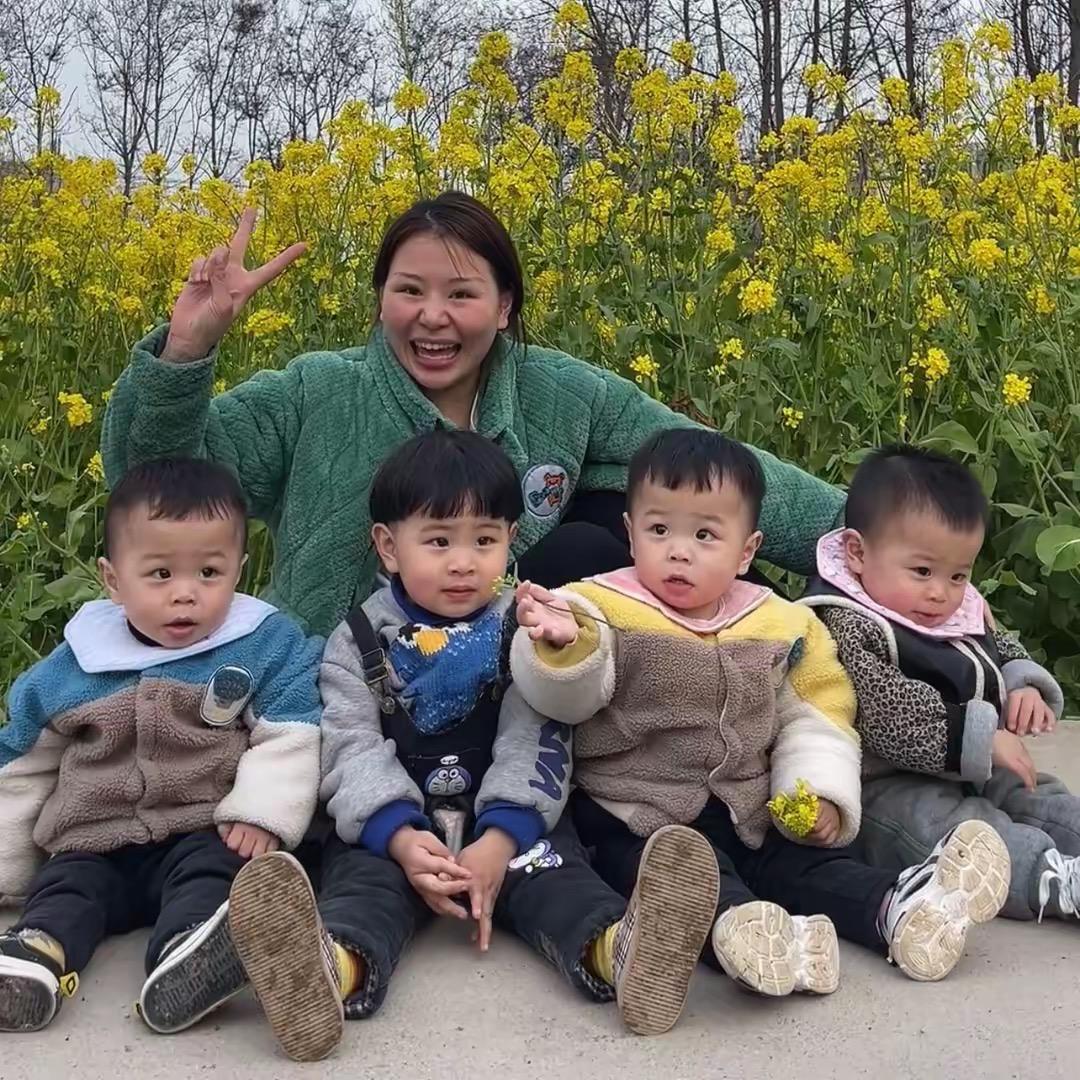 三胞胎abcd直播号👌