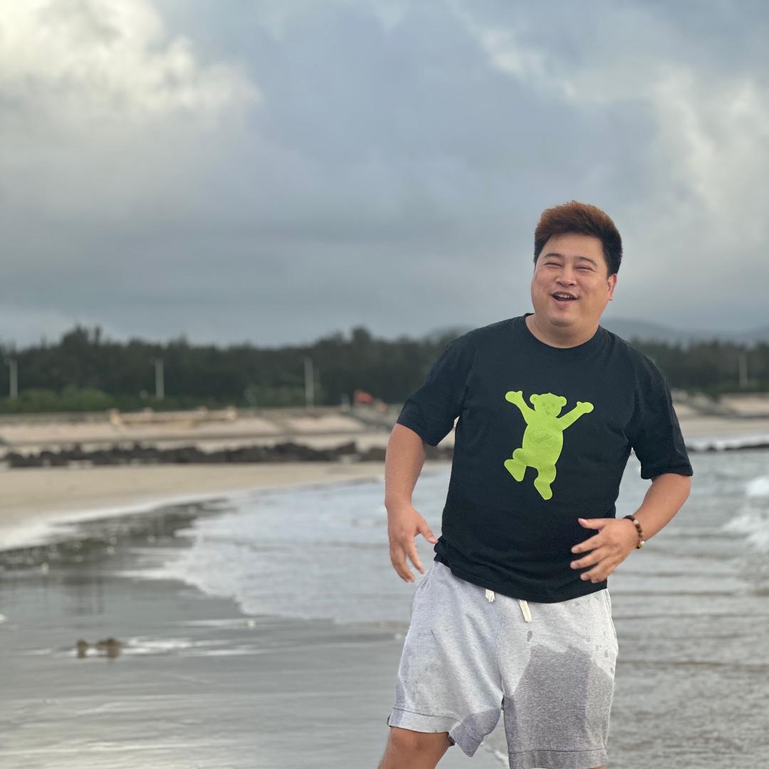 摸鱼黑骑士