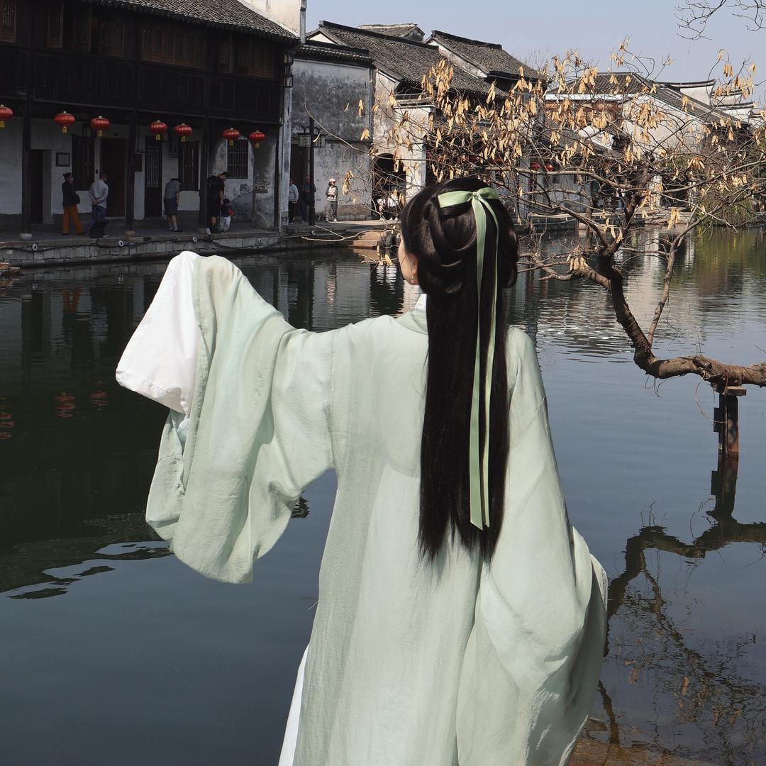 拥抱太阳的月亮 િ😬ી