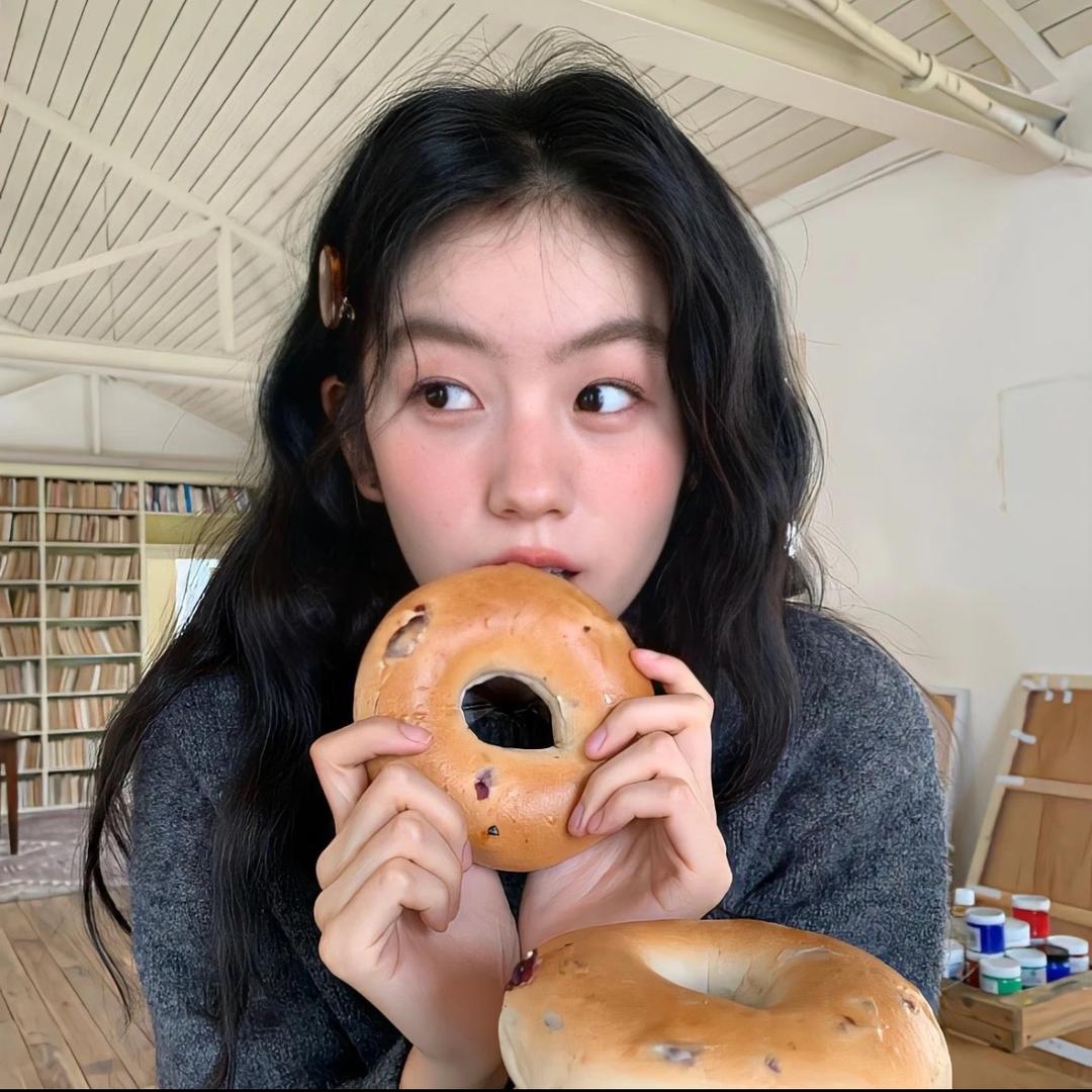 李佳欣/