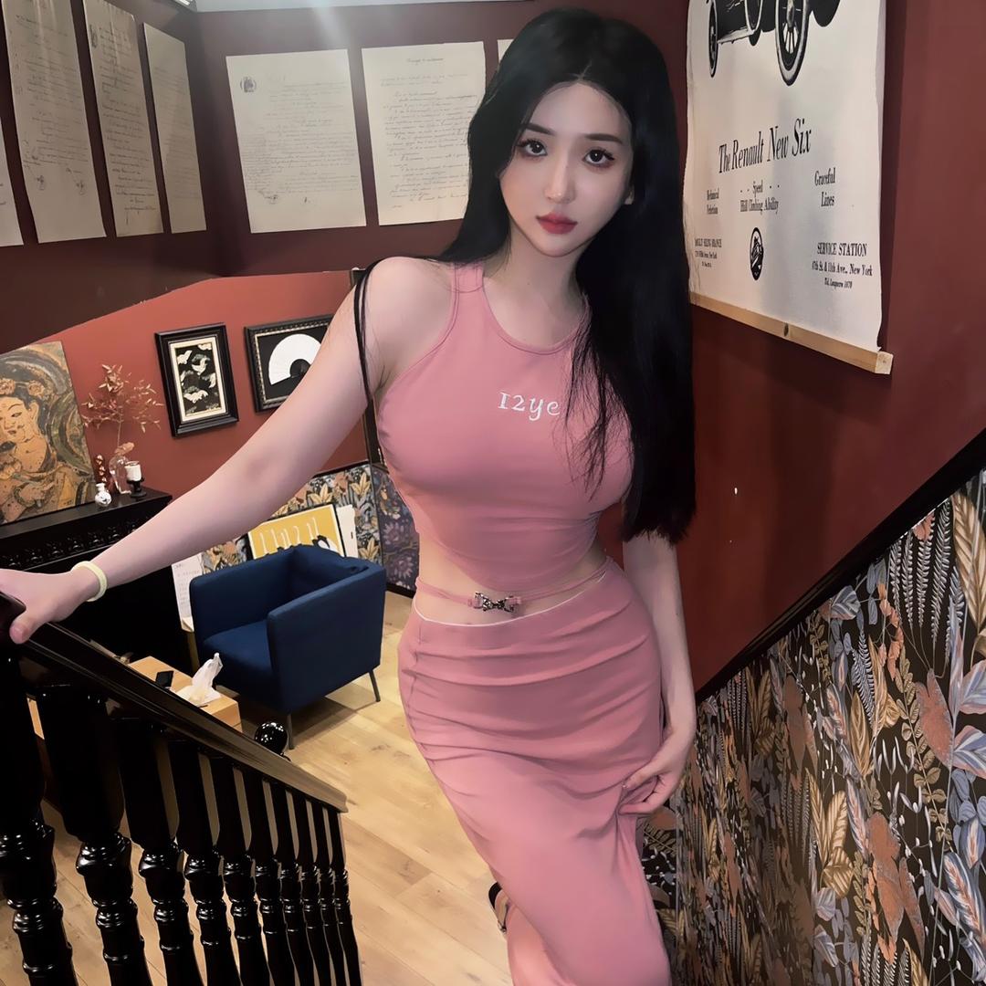 小兔可爱冒泡