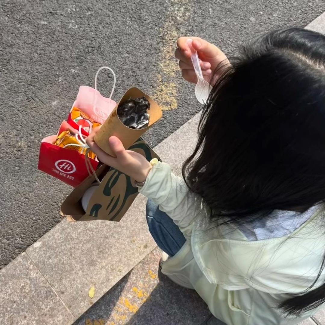 梓鄂.