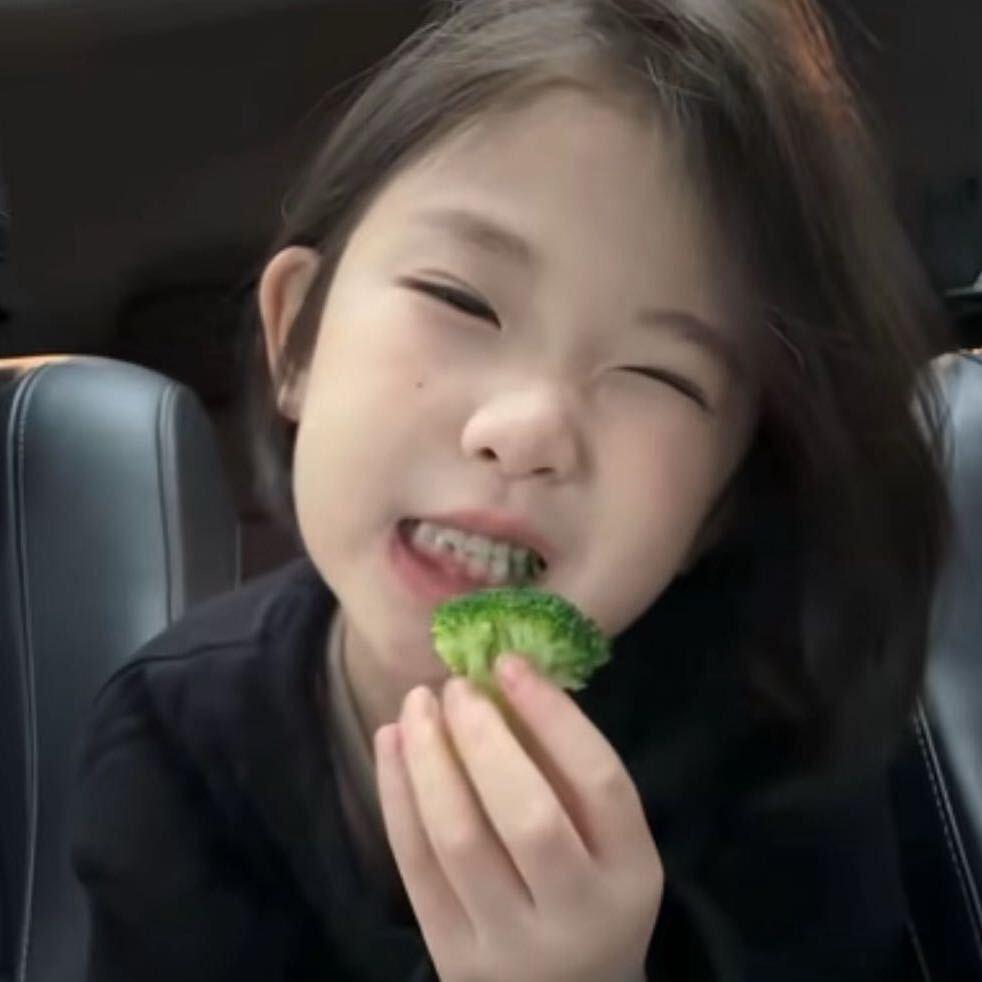 Yy
