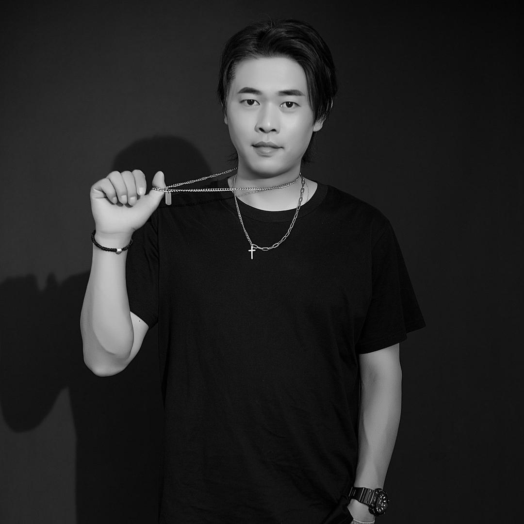 发型不能乱