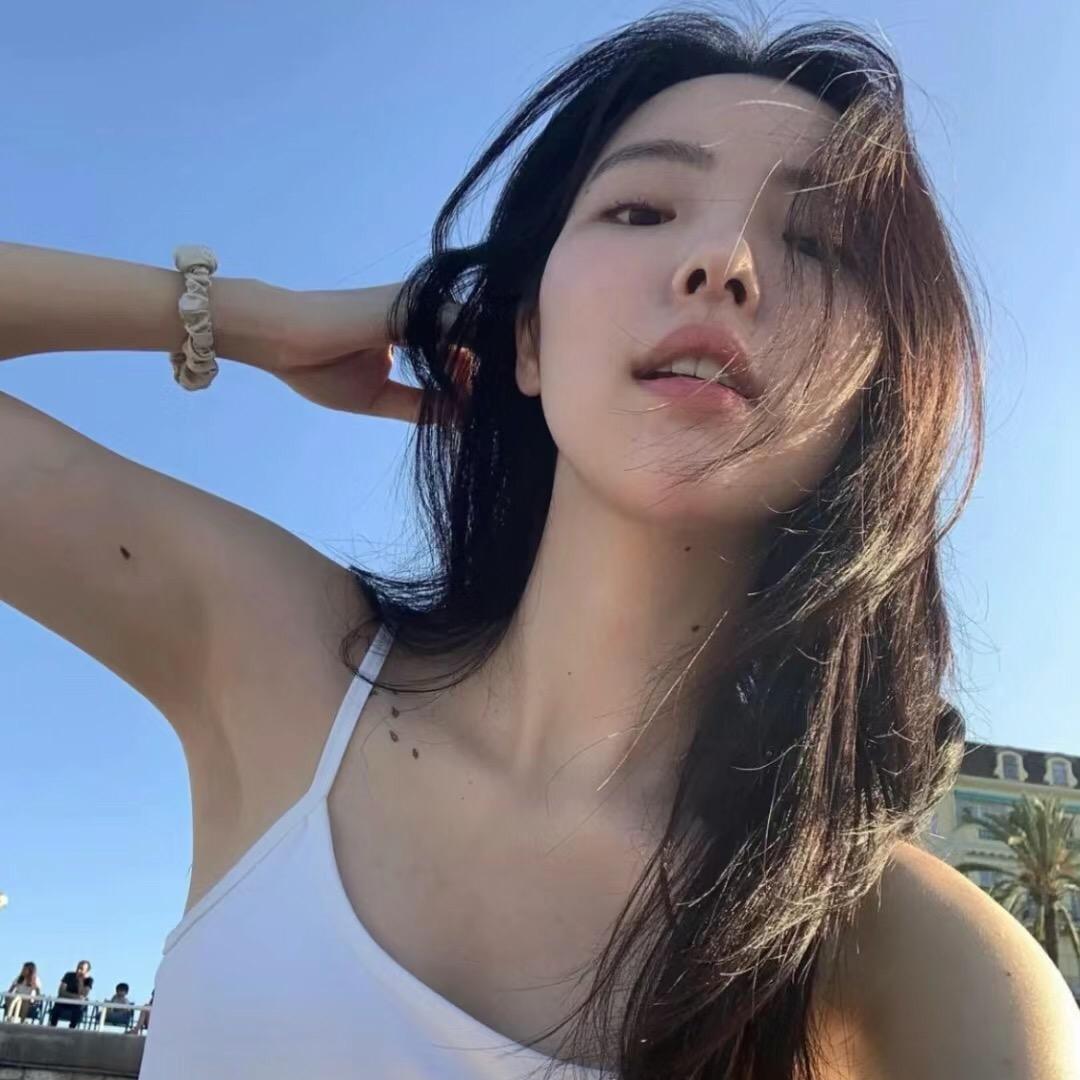 周一见.