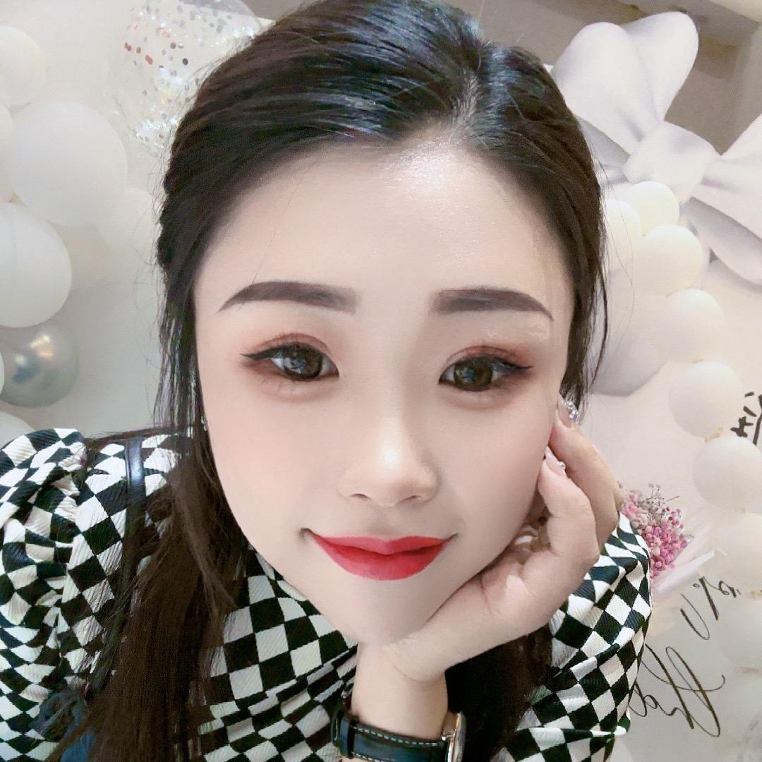 小薪亿亿💕