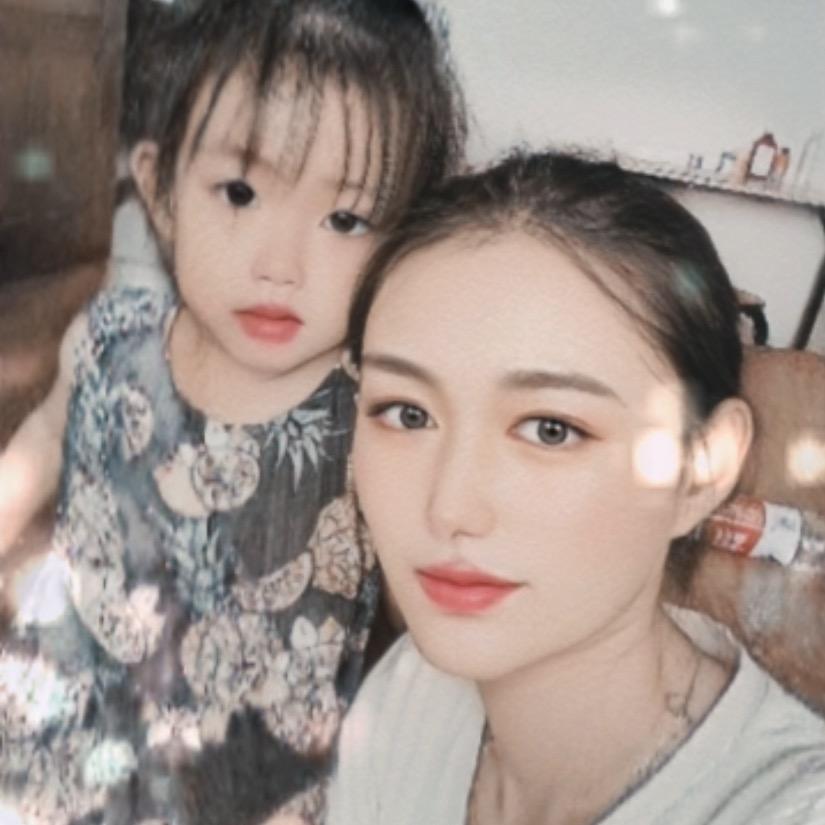 榴莲女王👩💋💋💋