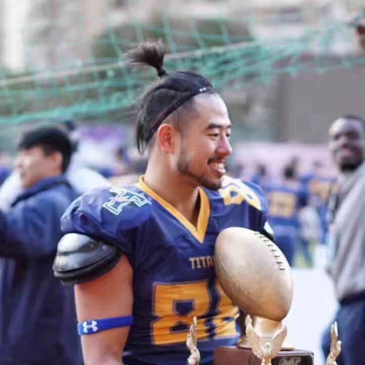 橄榄球胡哥🏈在创业🏠