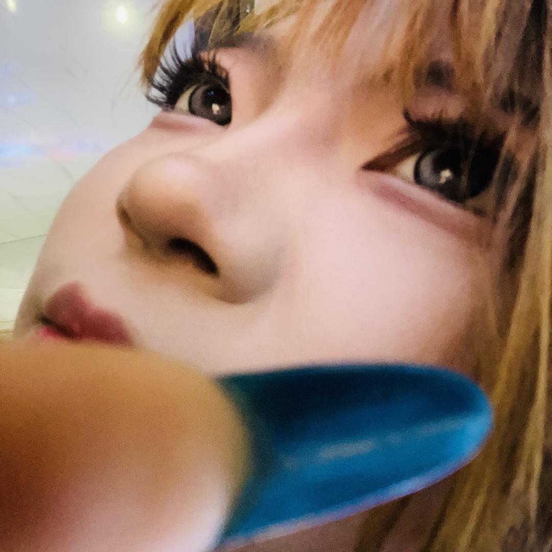 林静茹.