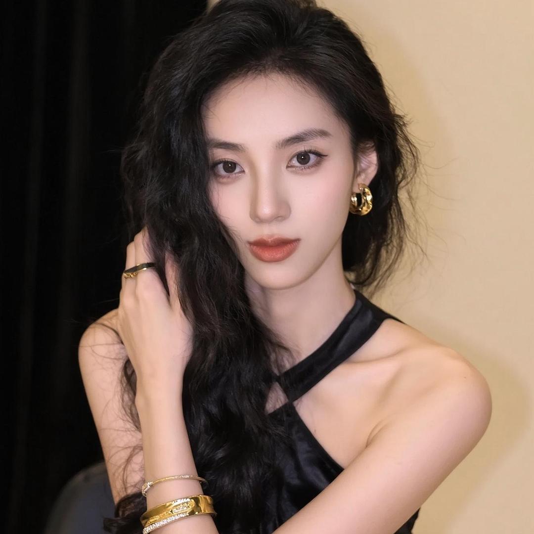 一整个蚌埠住了。