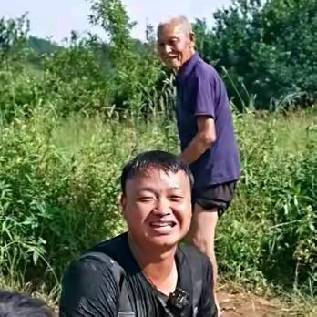 包塘抓鱼大表哥🐢