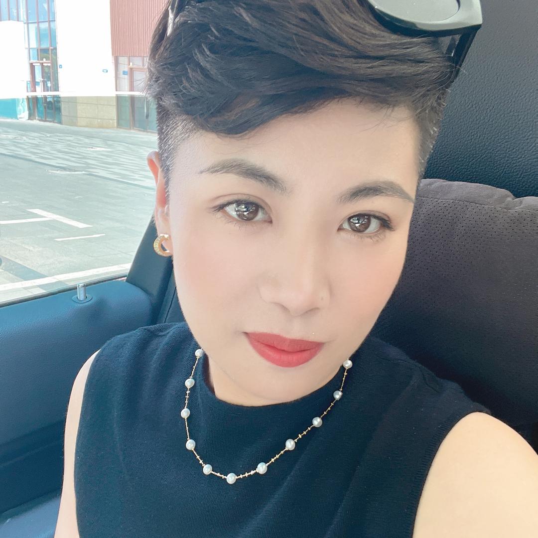 板娘不会撒娇日常号