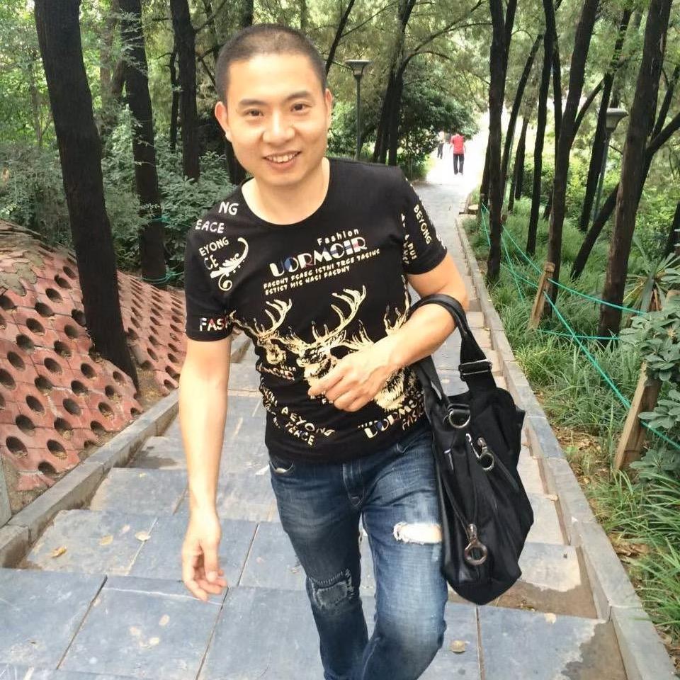 郑州女裤厂长（儿子）